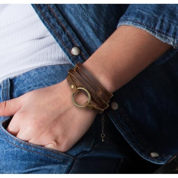 Unique 5-Wrap Leather Bracelet - Adjustable Bohemian Jewelry for Every Occasion - Picture 8 of 9